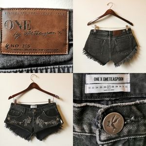 One Teaspoon Black Washed Denim Frayed Hem Embroidered Beaded Jean Shorts Boho